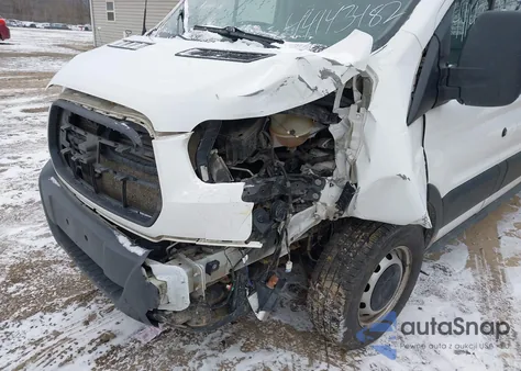 2017 Ford Transit-250 z USA, uszkodzony, nr VIN 1FTYR2CM7HKA70713